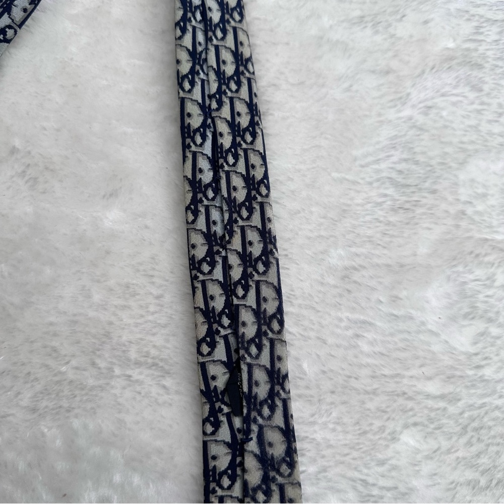Dior Navy and Cream Men's Tie - Picture 12 of 12